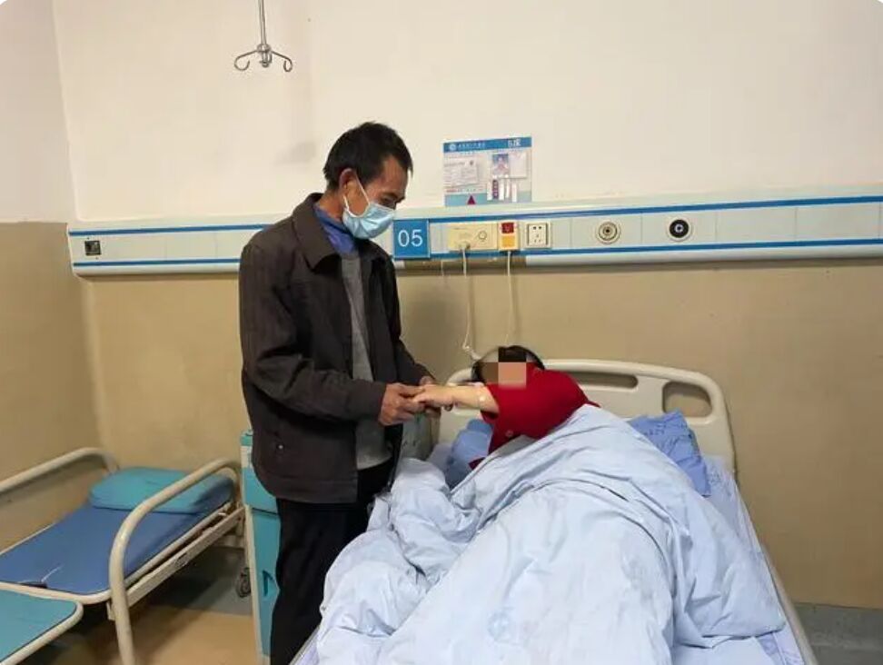 四川一产妇当街产子?真相其实是...